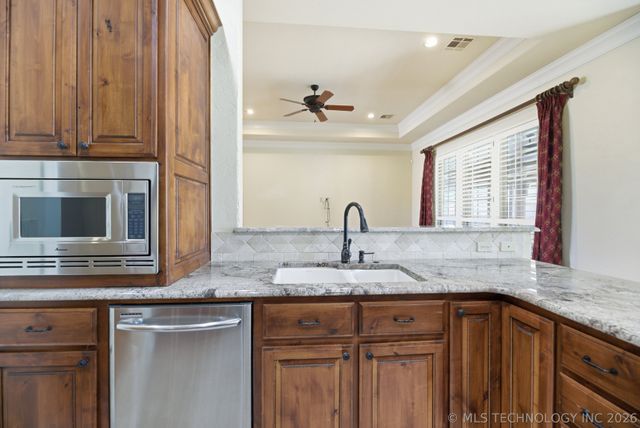 3207 Covey Trail Circle, Claremore, OK 74017