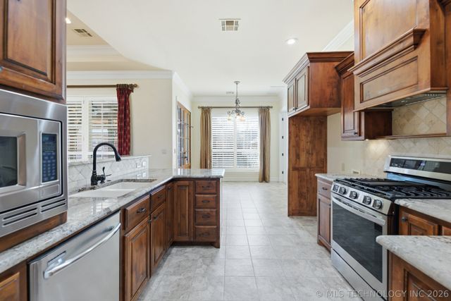 3207 Covey Trail Circle, Claremore, OK 74017