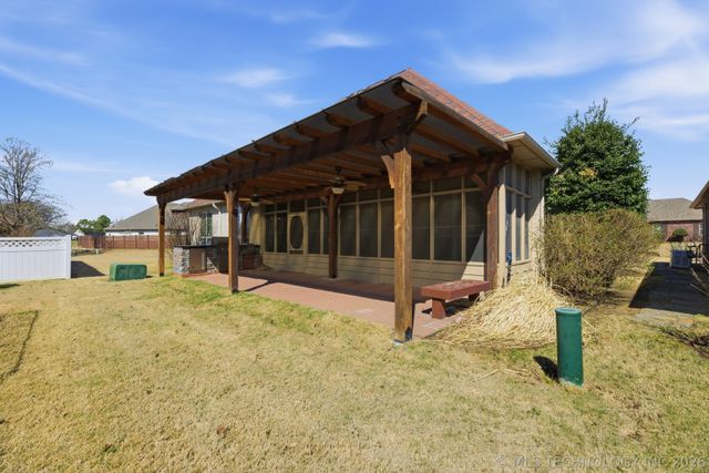 3207 Covey Trail Circle, Claremore, OK 74017