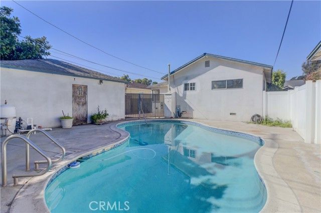 4214 Carfax Avenue, Lakewood, CA 90713
