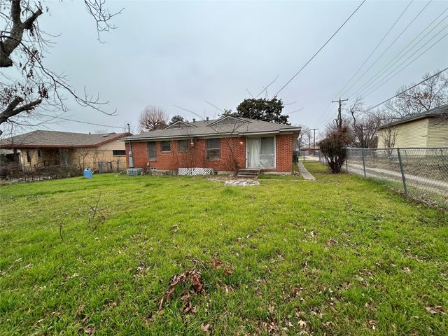 3502 Demaret Drive, Mesquite, TX 75150