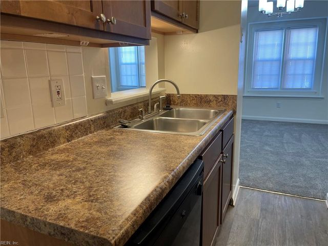 814 Chalk CT, Virginia Beach, VA 23462