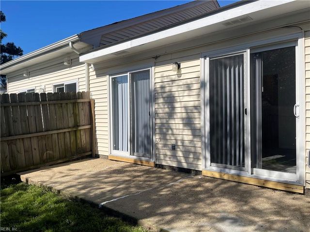814 Chalk CT, Virginia Beach, VA 23462