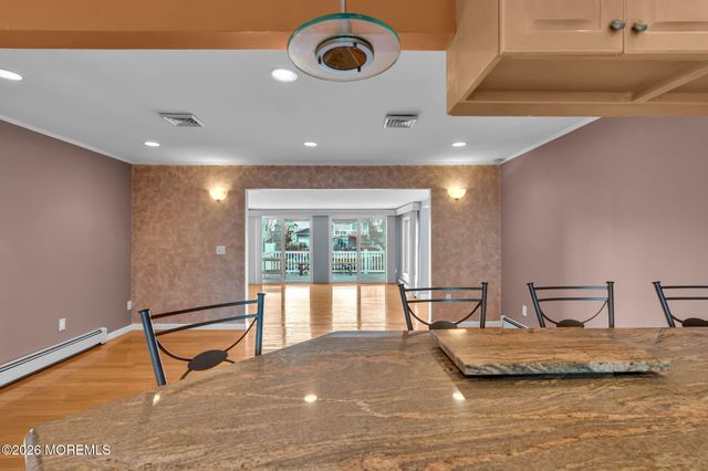 40 Anchorage Drive, Toms River, NJ 08753