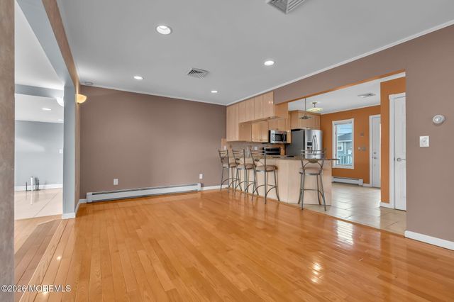 40 Anchorage Drive, Toms River, NJ 08753