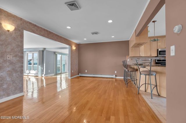 40 Anchorage Drive, Toms River, NJ 08753