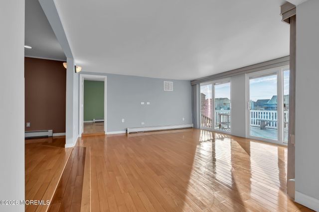 40 Anchorage Drive, Toms River, NJ 08753