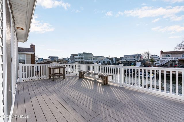 40 Anchorage Drive, Toms River, NJ 08753