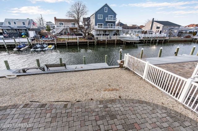 40 Anchorage Drive, Toms River, NJ 08753