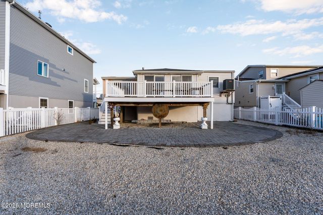 40 Anchorage Drive, Toms River, NJ 08753