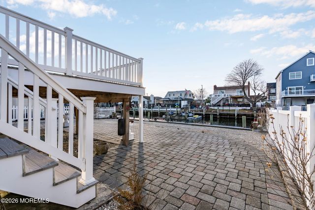 40 Anchorage Drive, Toms River, NJ 08753