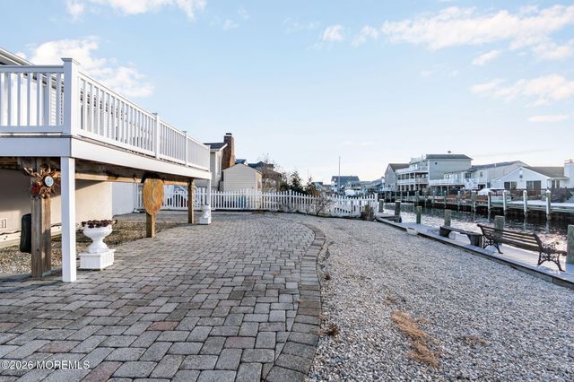 40 Anchorage Drive, Toms River, NJ 08753