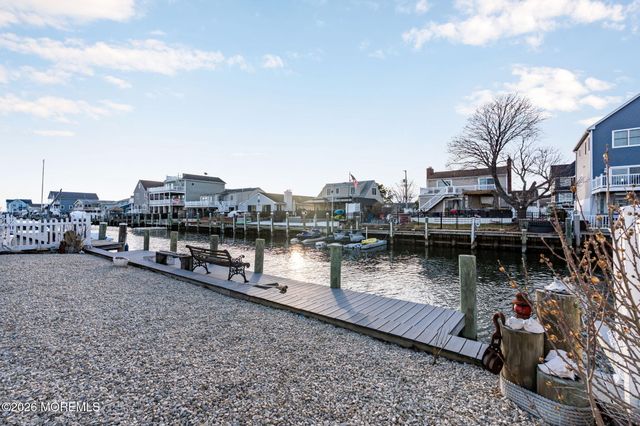 40 Anchorage Drive, Toms River, NJ 08753