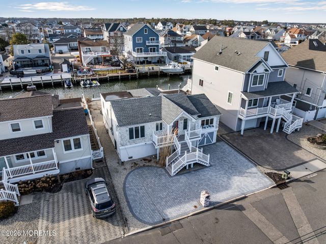 40 Anchorage Drive, Toms River, NJ 08753