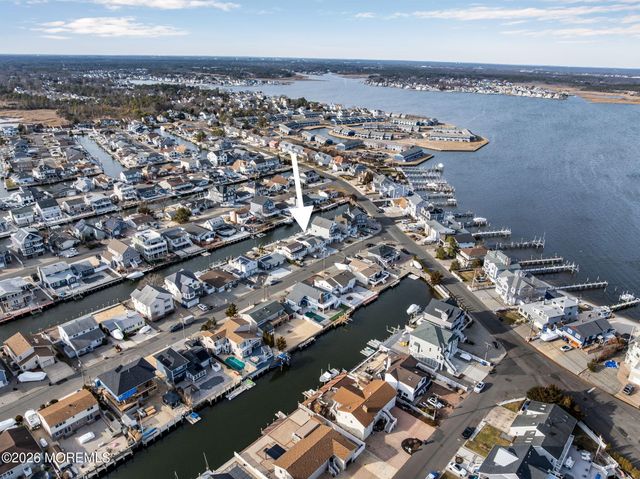 40 Anchorage Drive, Toms River, NJ 08753