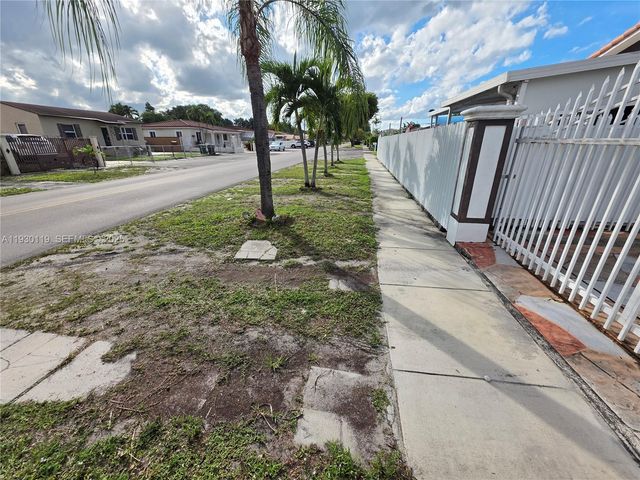 3600 E 5th Ave, Hialeah, FL 33013