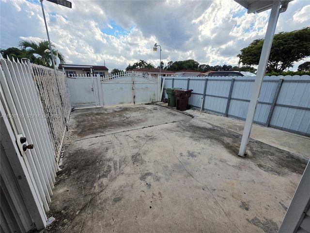 3600 E 5th Ave, Hialeah, FL 33013