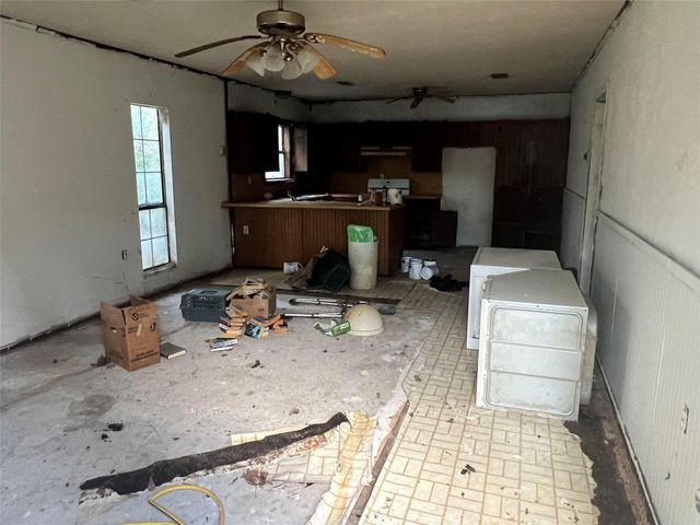 9221 Oliver Road, Orange, TX 77632