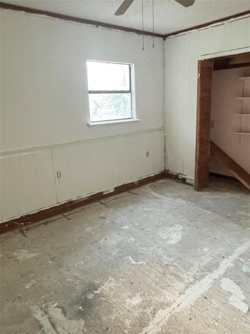 9221 Oliver Road, Orange, TX 77632