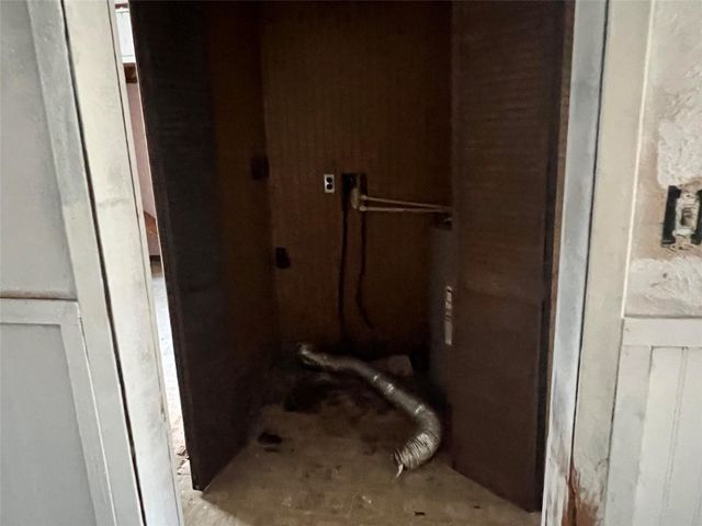9221 Oliver Road, Orange, TX 77632