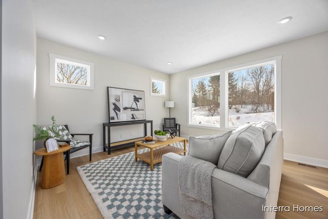 8344 Kettle Oak Drive Se, Caledonia Twp, MI 49302