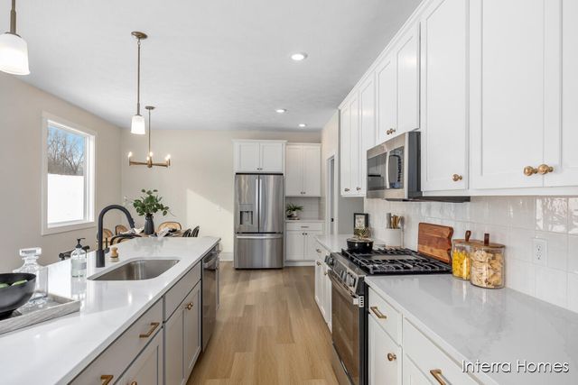 8344 Kettle Oak Drive Se, Caledonia Twp, MI 49302