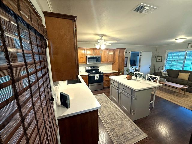 401 Chinaberry Lane, Somerville, TX 77879