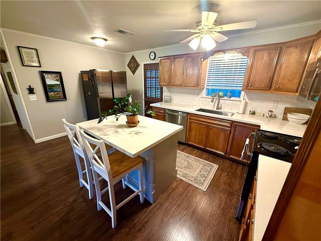 401 Chinaberry Lane, Somerville, TX 77879