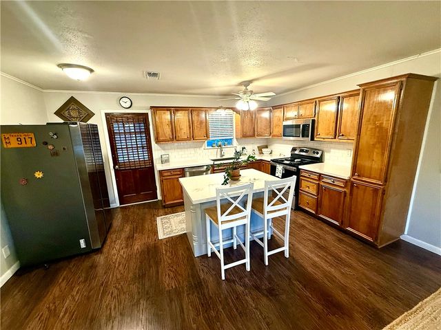 401 Chinaberry Lane, Somerville, TX 77879