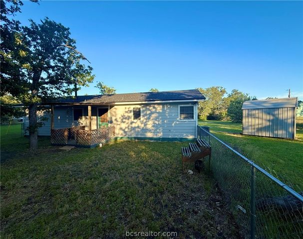 401 Chinaberry Lane, Somerville, TX 77879
