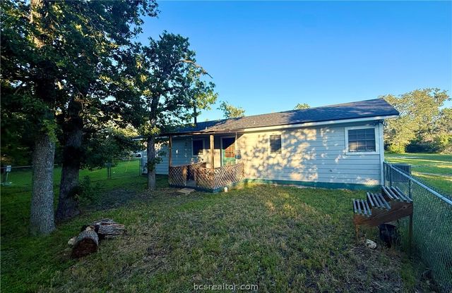 401 Chinaberry Lane, Somerville, TX 77879