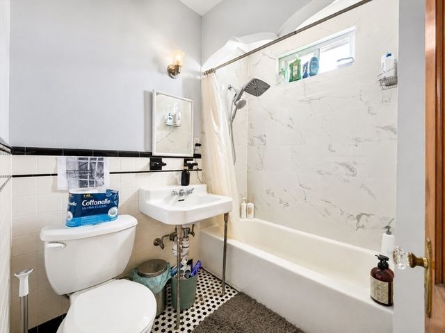 1 Adirondack Place, Boston, MA 02124