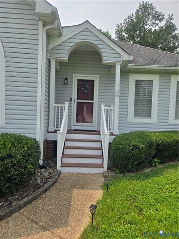 12812 Winfree St, Chester, VA 23831