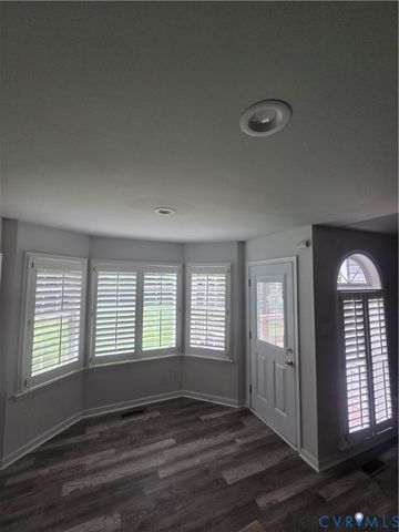 12812 Winfree St, Chester, VA 23831