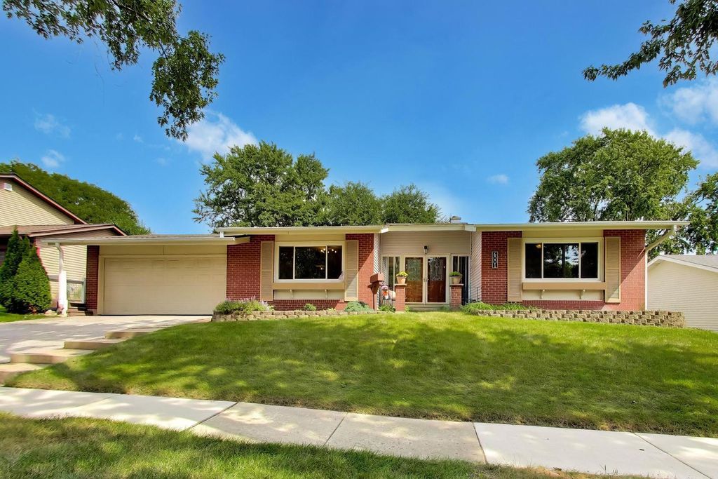 6001 Ross Drive, Woodridge, IL 60517 — exterior