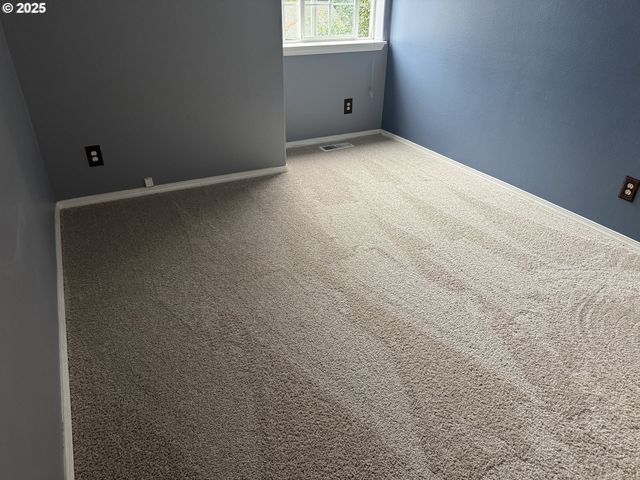 1351 Ne GREENWAY Dr, Gresham, OR 97030