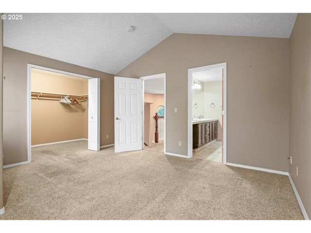 1351 Ne GREENWAY Dr, Gresham, OR 97030