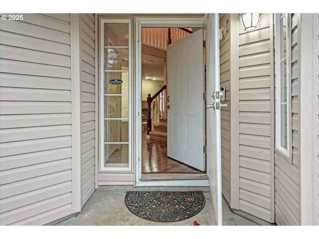 1351 Ne GREENWAY Dr, Gresham, OR 97030