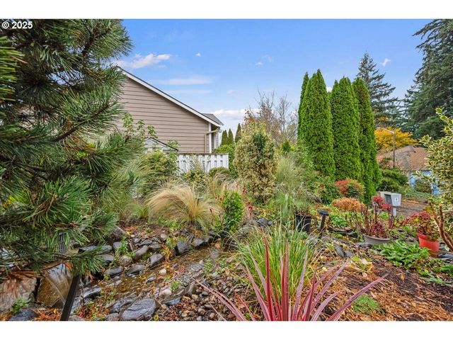 1351 Ne GREENWAY Dr, Gresham, OR 97030