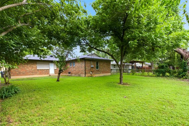 3712 Stadium Drive, Fort Worth, TX 76109