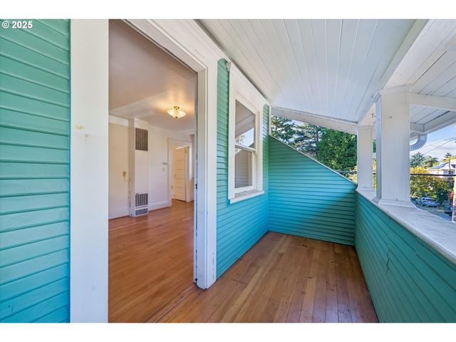 3504 Se SHERMAN St, Portland, OR 97214