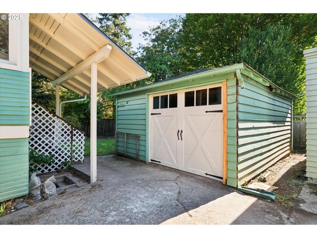 3504 Se SHERMAN St, Portland, OR 97214