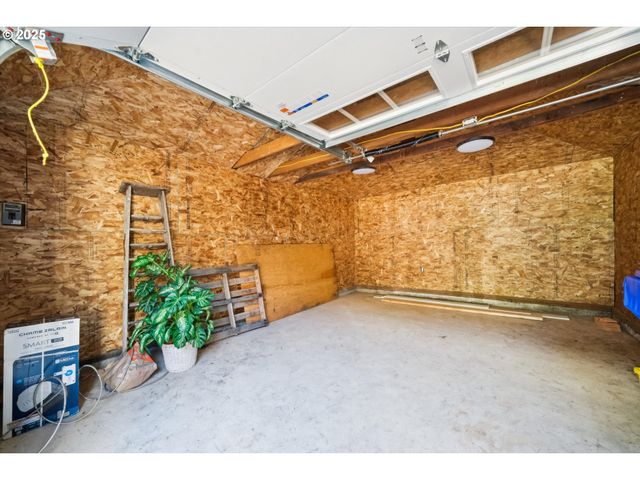 3504 Se SHERMAN St, Portland, OR 97214