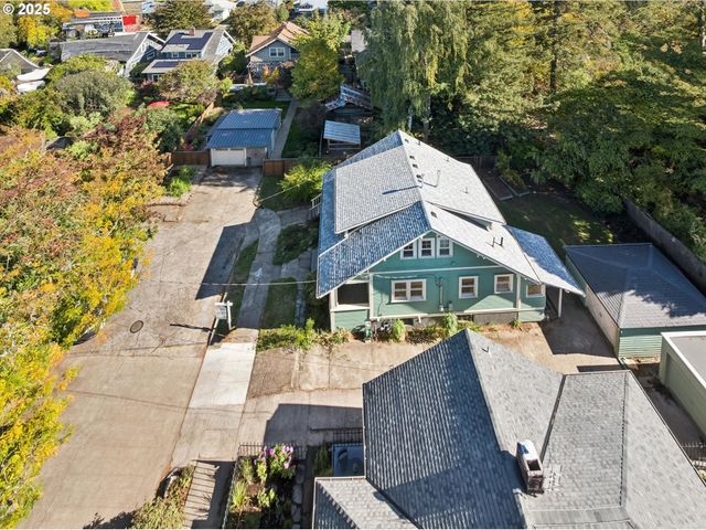 3504 Se SHERMAN St, Portland, OR 97214