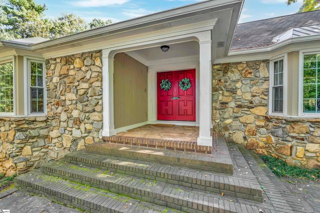 102 Graystone Road, Greenville, SC 29615