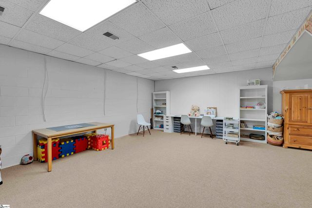 102 Graystone Road, Greenville, SC 29615