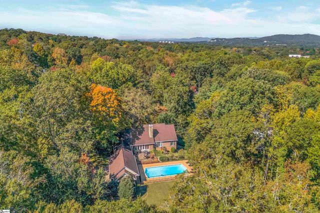 102 Graystone Road, Greenville, SC 29615