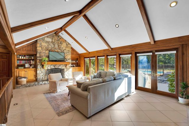 102 Graystone Road, Greenville, SC 29615