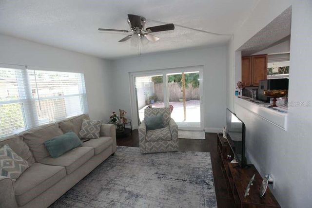 2073 SAN SEBASTIAN WAY N, Clearwater, FL 33763