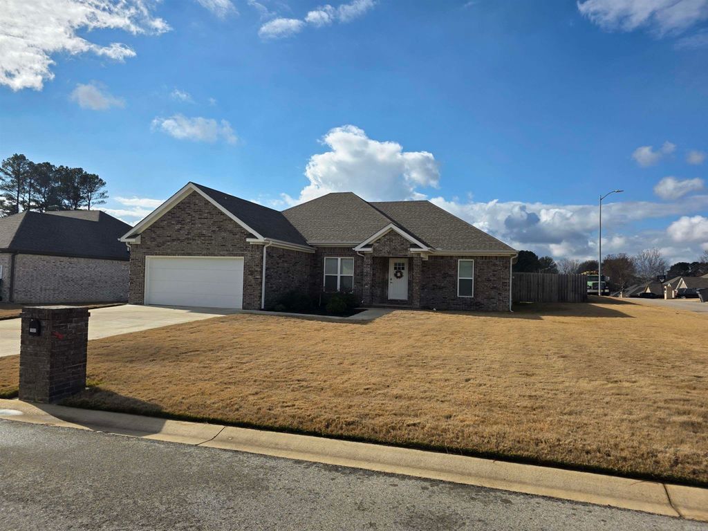 1900 N 26th Street, Paragould, AR 72450